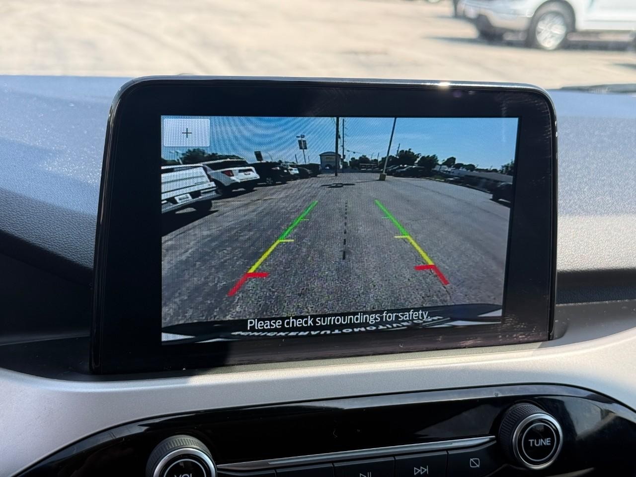 Ford Escape Vehicle Full-screen Gallery Image 25