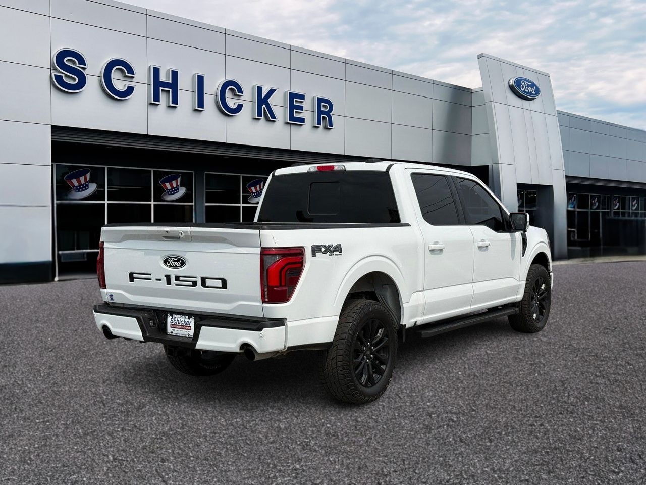 Ford F-150 Vehicle Full-screen Gallery Image 02
