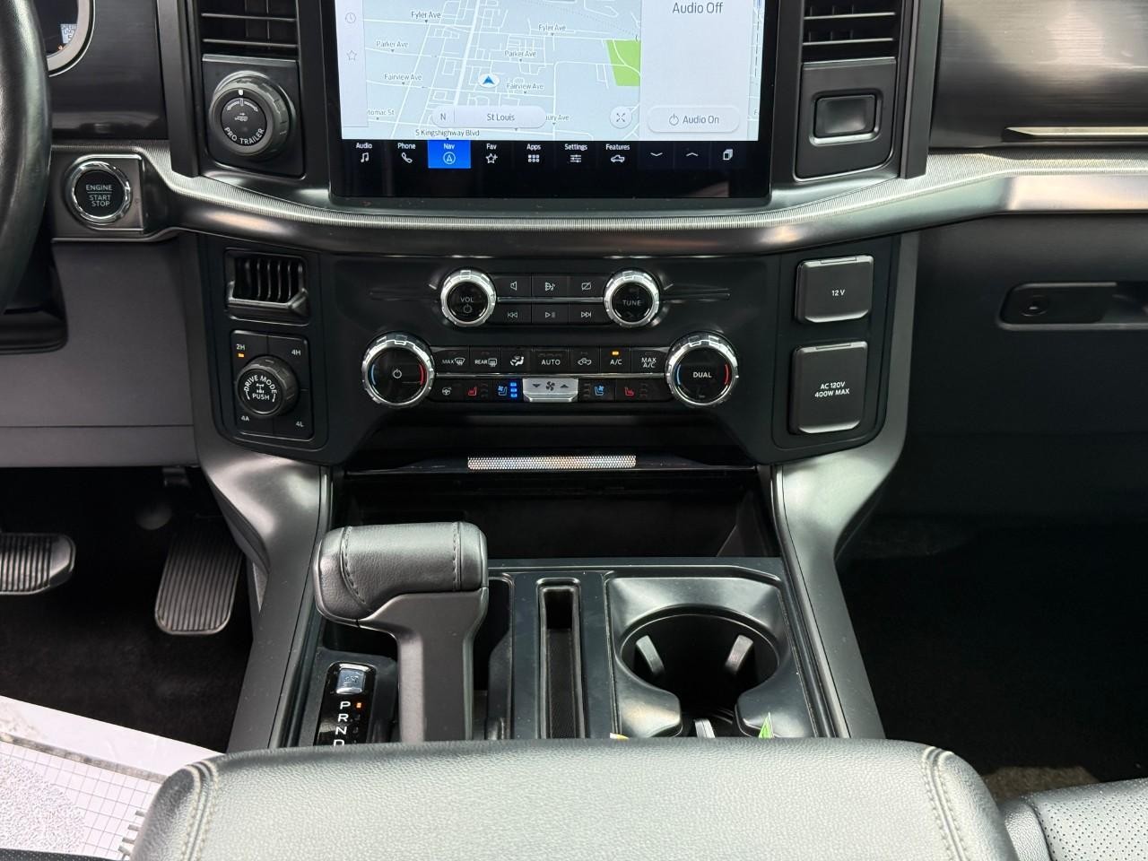 Ford F-150 Vehicle Full-screen Gallery Image 14