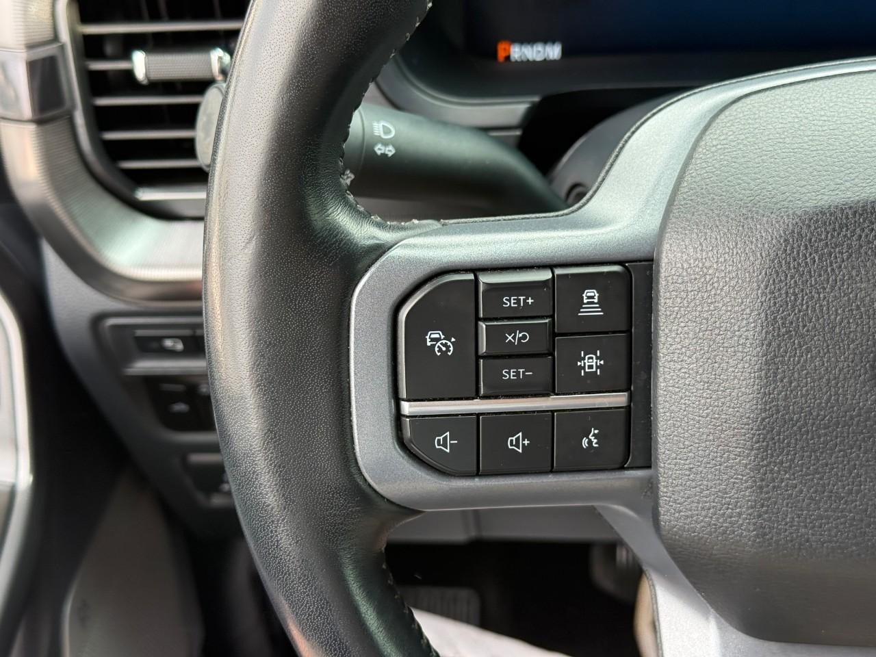 Ford F-150 Vehicle Full-screen Gallery Image 19