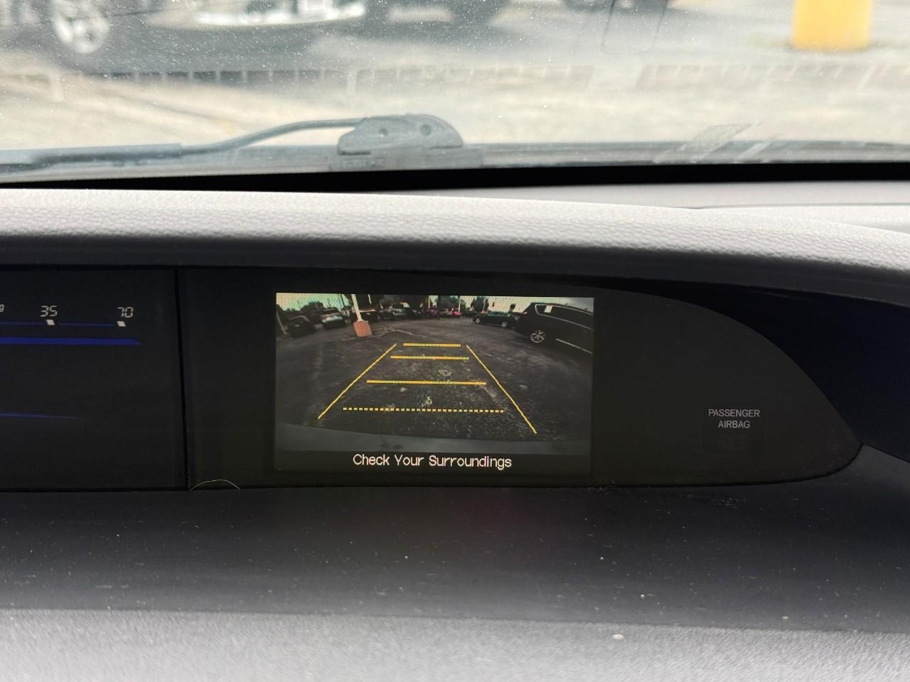 Honda Civic Coupe Vehicle Full-screen Gallery Image 19