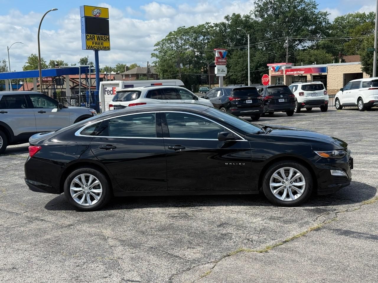 Chevrolet Malibu Vehicle Full-screen Gallery Image 05