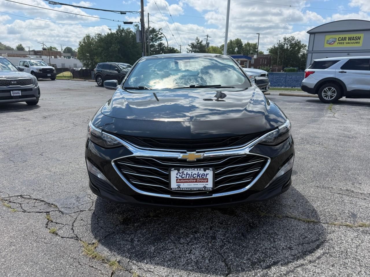 Chevrolet Malibu Vehicle Full-screen Gallery Image 10
