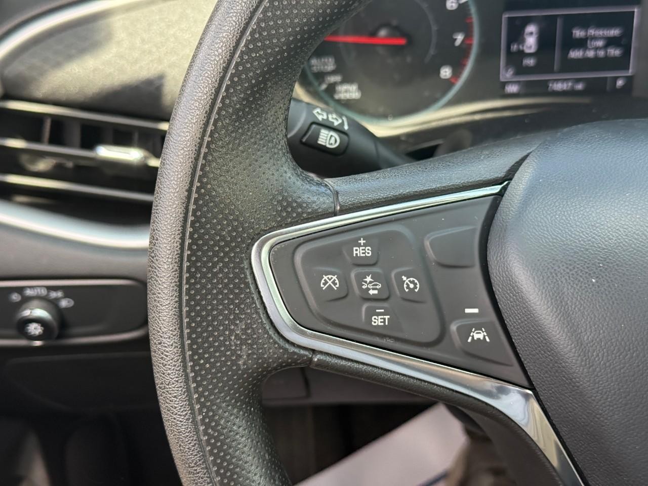 Chevrolet Malibu Vehicle Full-screen Gallery Image 20