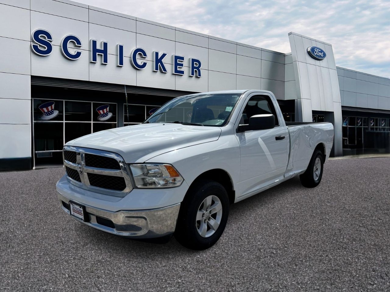 Ram 1500 Classic Vehicle Full-screen Gallery Image 04