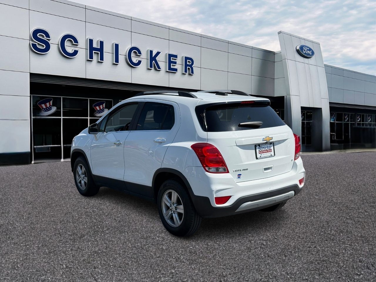 Chevrolet Trax Vehicle Full-screen Gallery Image 03