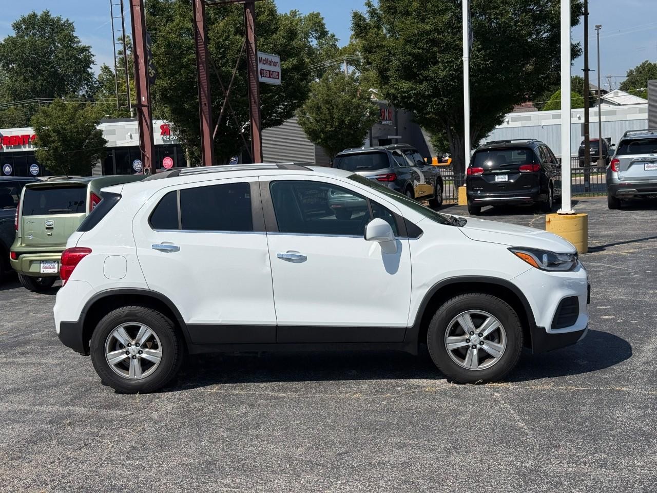Chevrolet Trax Vehicle Full-screen Gallery Image 05