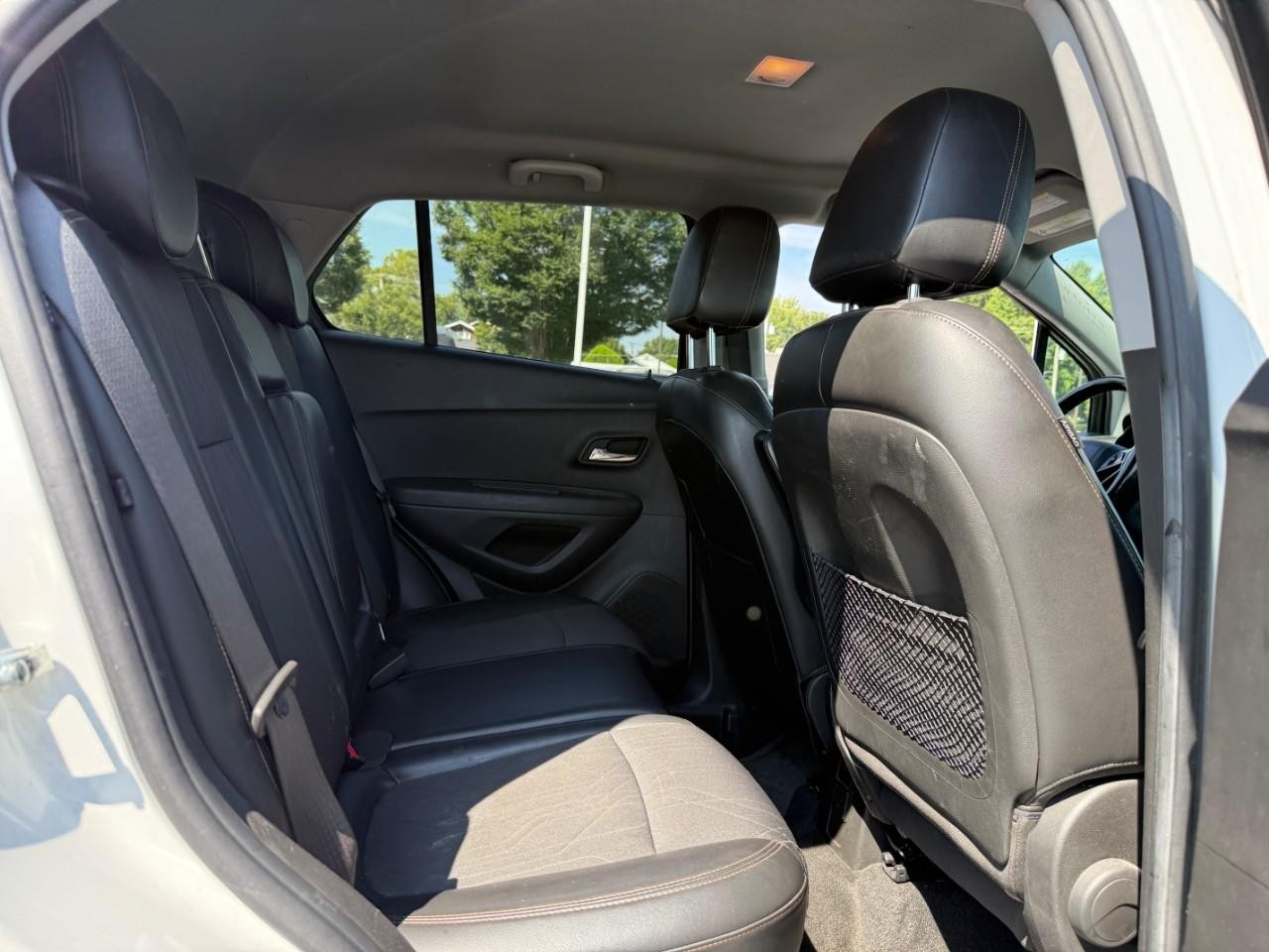Chevrolet Trax Vehicle Full-screen Gallery Image 11