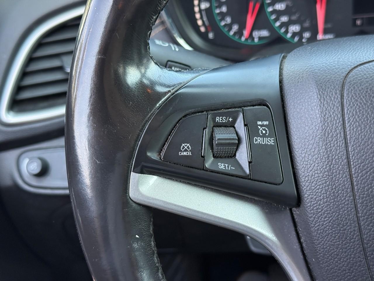 Chevrolet Trax Vehicle Full-screen Gallery Image 19