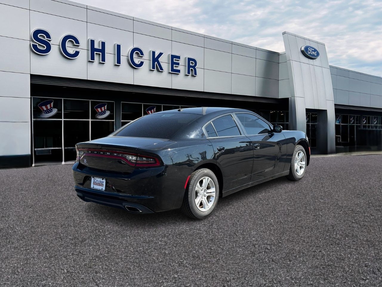 Dodge Charger Vehicle Full-screen Gallery Image 02