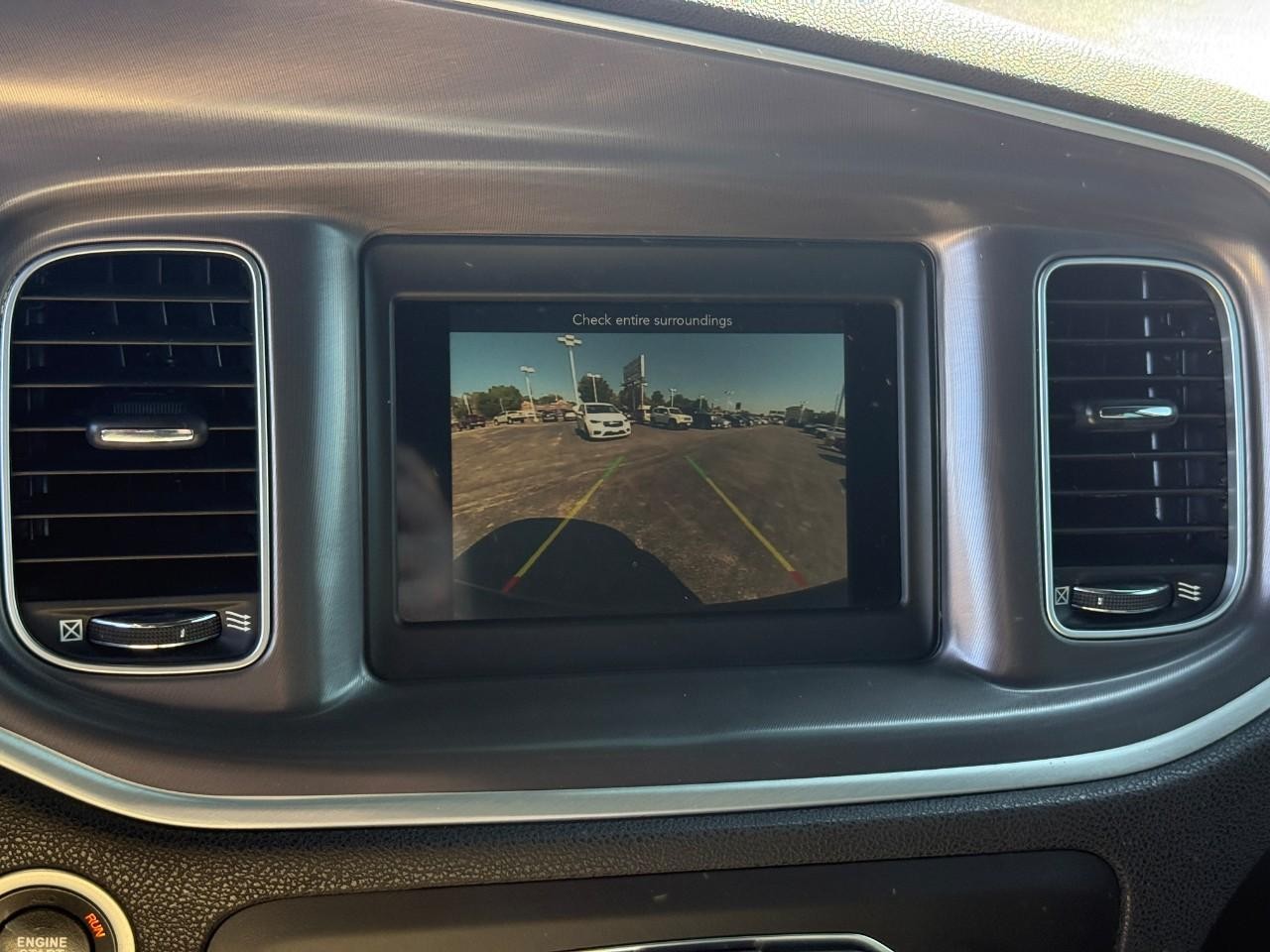 Dodge Charger Vehicle Full-screen Gallery Image 23