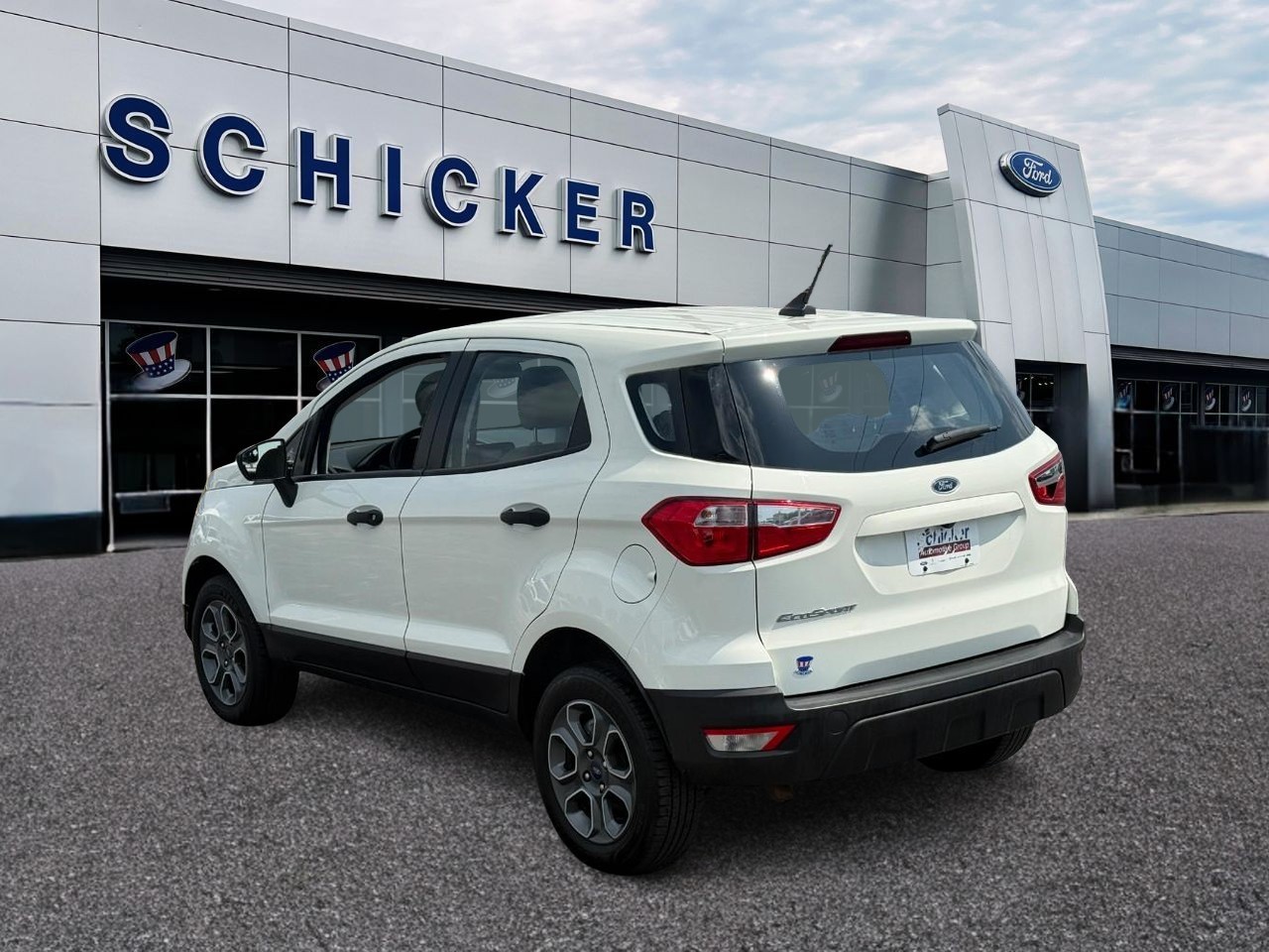 Ford EcoSport Vehicle Full-screen Gallery Image 03