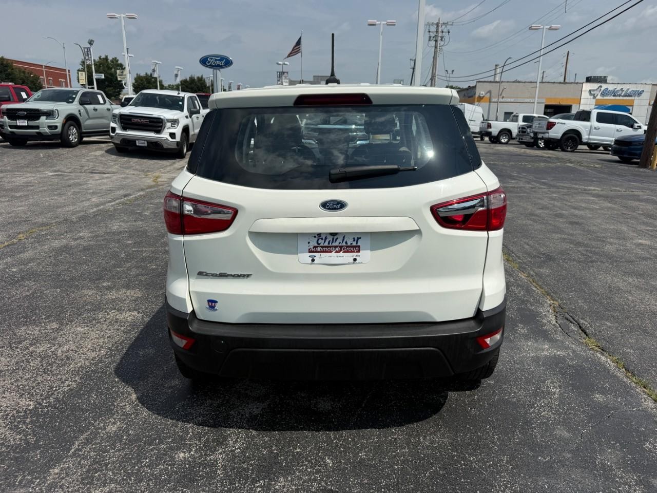 Ford EcoSport Vehicle Full-screen Gallery Image 08