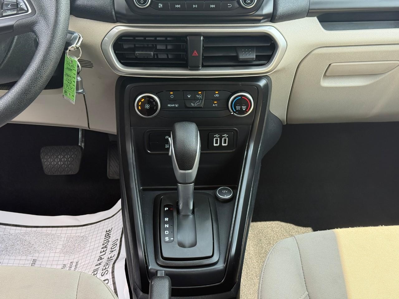 Ford EcoSport Vehicle Full-screen Gallery Image 15