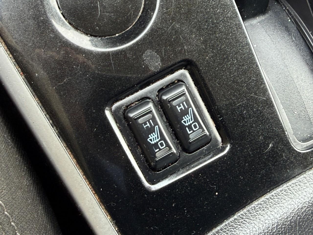Mitsubishi Outlander Vehicle Full-screen Gallery Image 21
