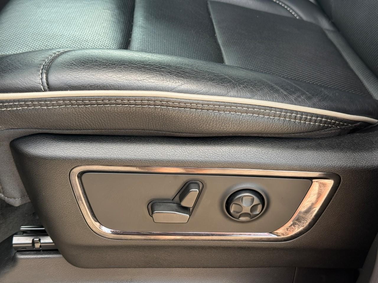 Ram 1500 Vehicle Full-screen Gallery Image 18