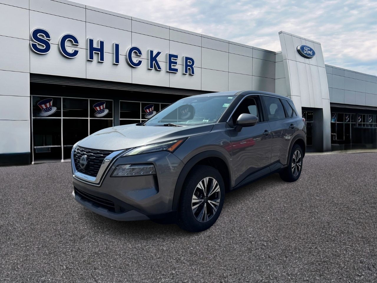 Nissan Rogue Vehicle Full-screen Gallery Image 04