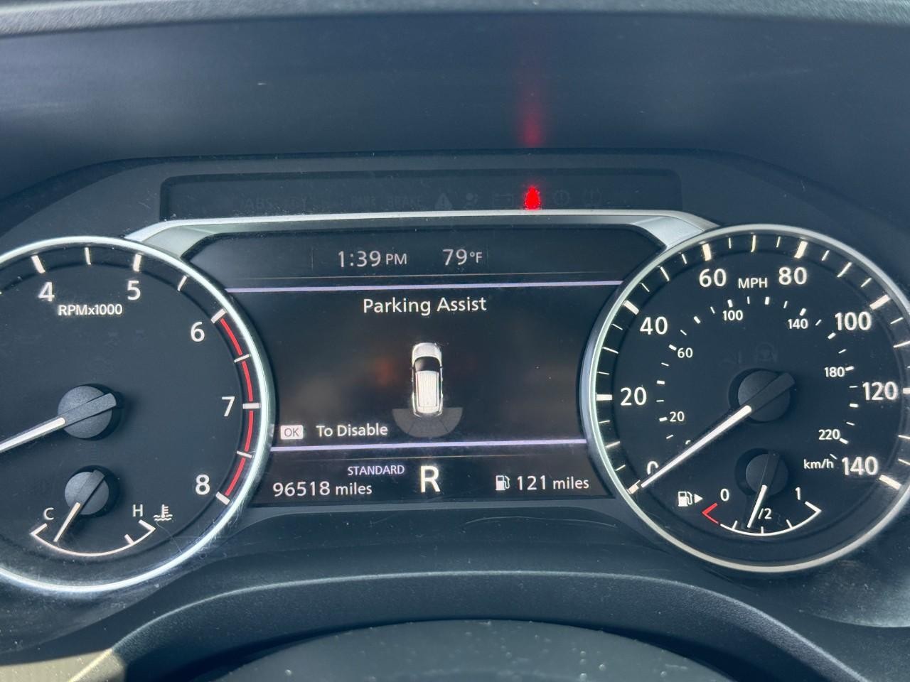 Nissan Rogue Vehicle Full-screen Gallery Image 23