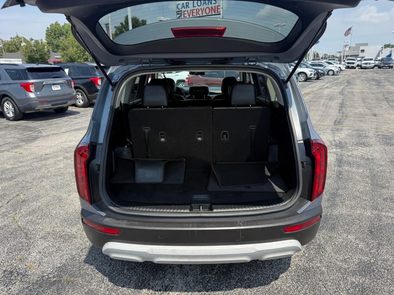 Kia Telluride Vehicle Full-screen Gallery Image 08