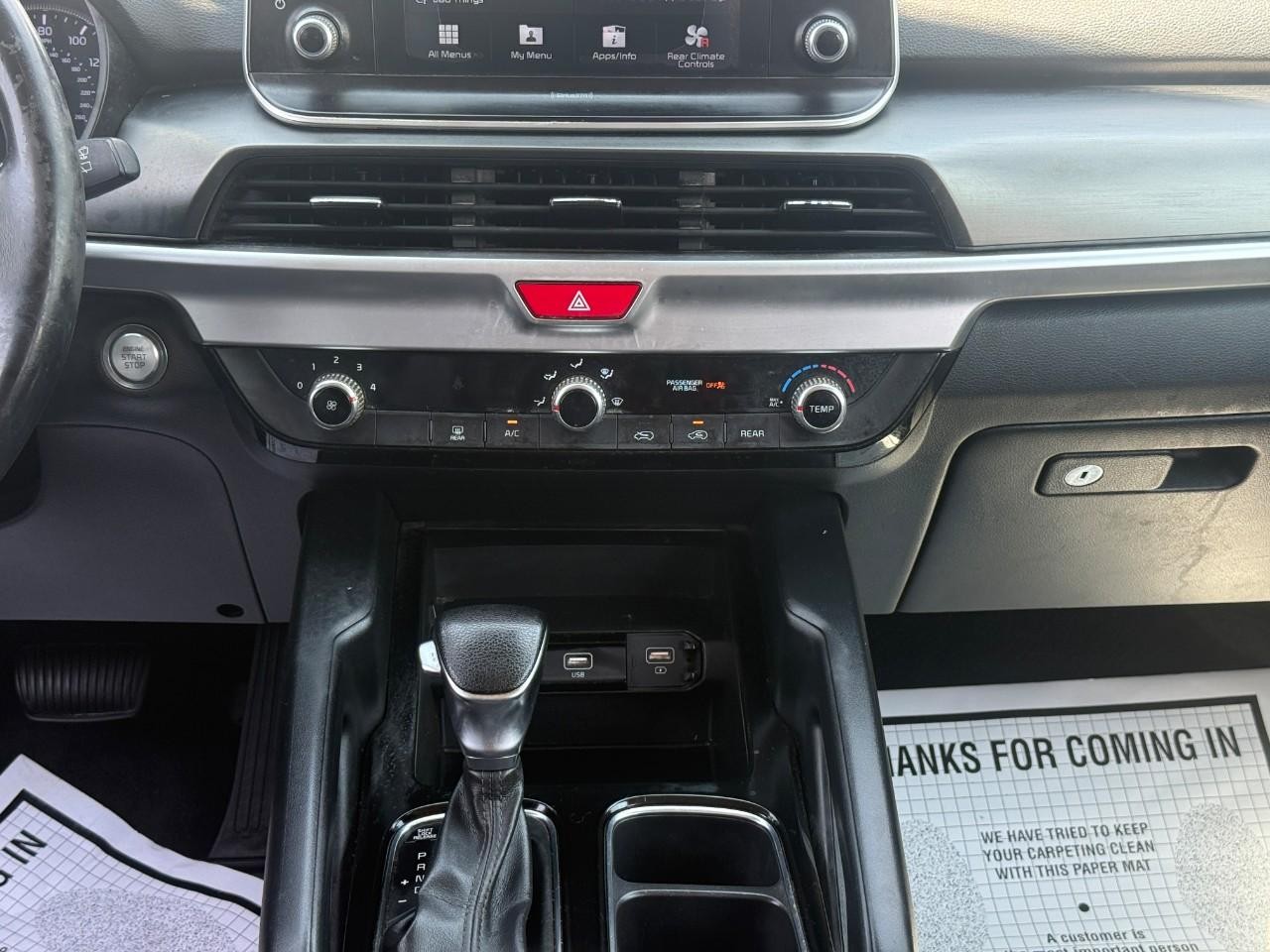 Kia Telluride Vehicle Full-screen Gallery Image 16