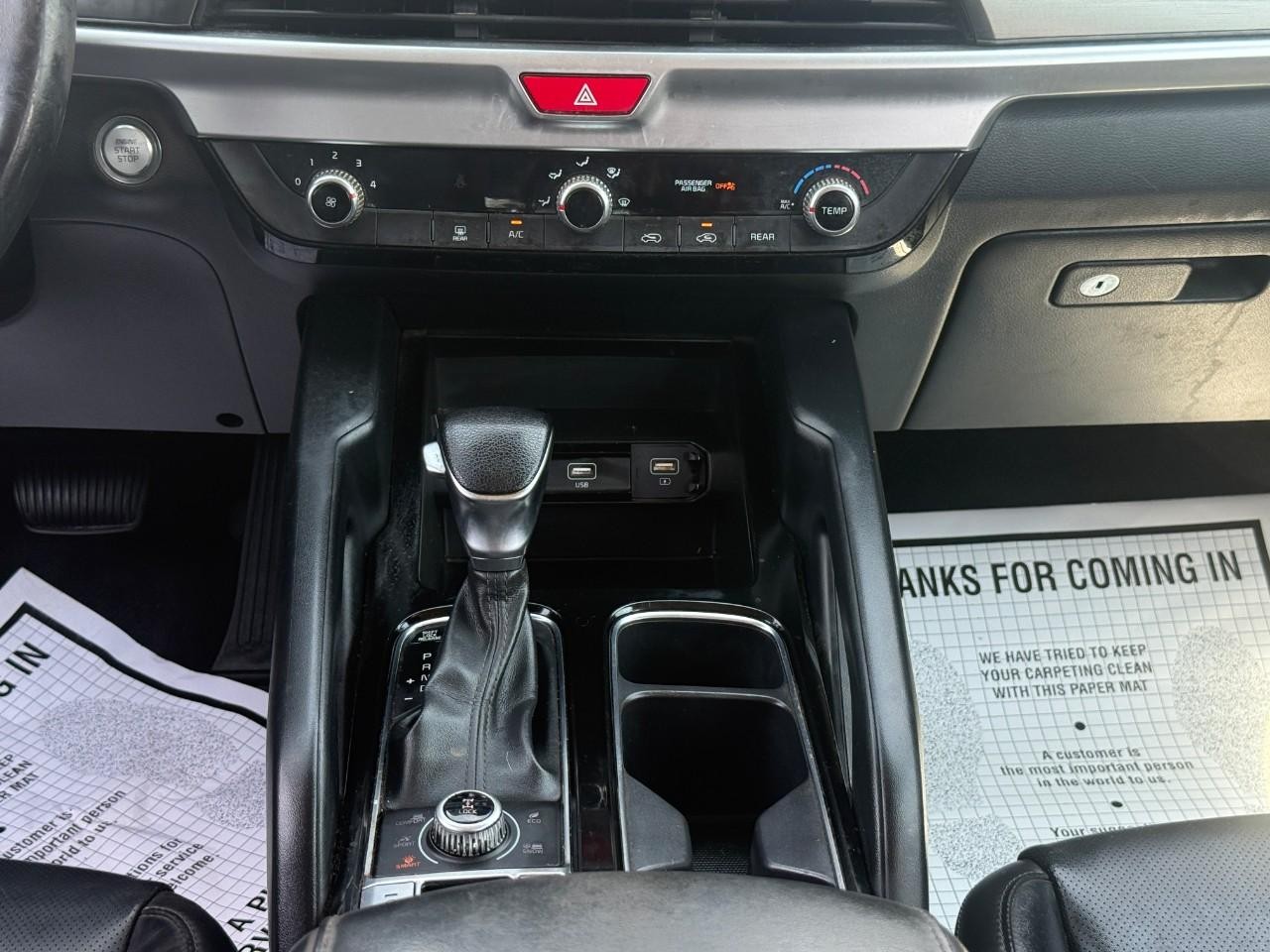 Kia Telluride Vehicle Full-screen Gallery Image 17