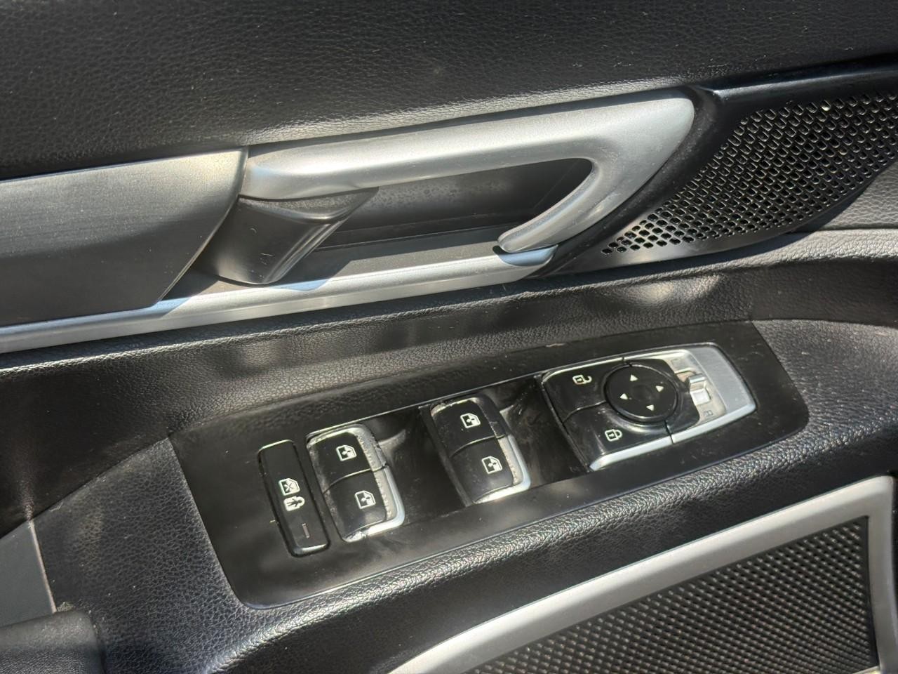 Kia Telluride Vehicle Full-screen Gallery Image 19