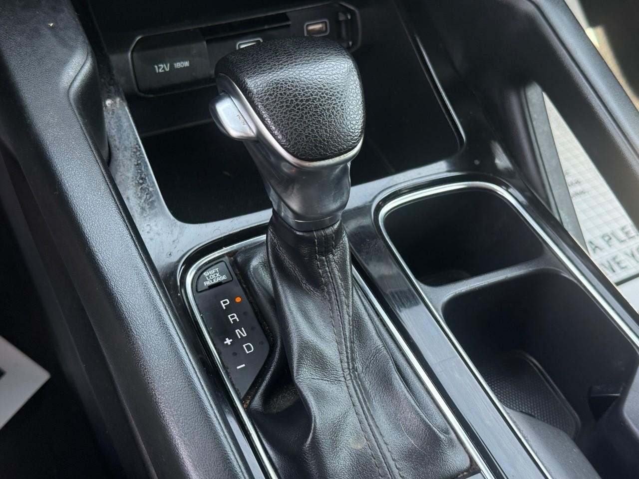 Kia Telluride Vehicle Full-screen Gallery Image 24