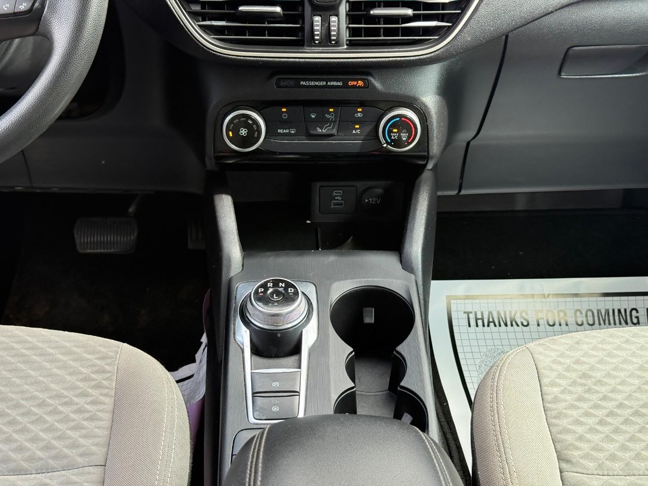 Ford Escape Vehicle Full-screen Gallery Image 14