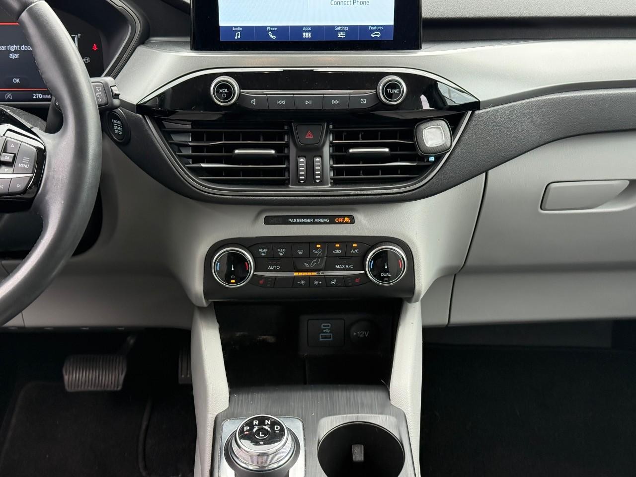 Ford Escape Vehicle Full-screen Gallery Image 13