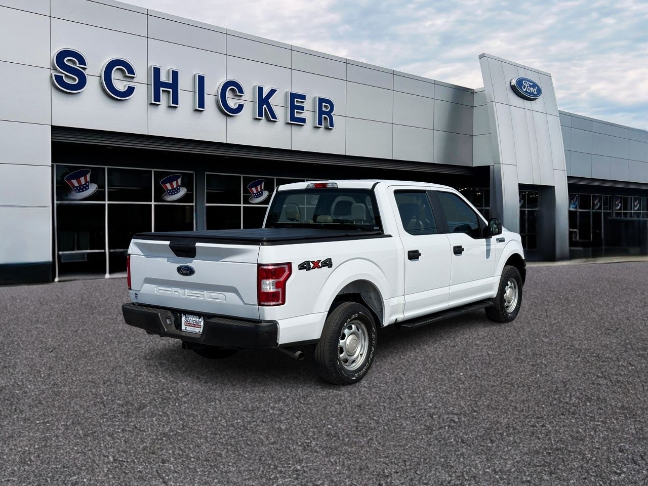 Ford F-150 Vehicle Full-screen Gallery Image 02
