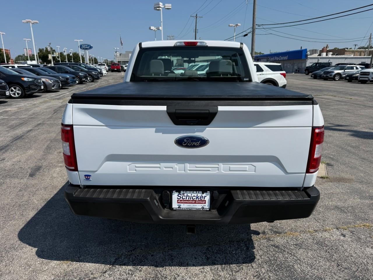 Ford F-150 Vehicle Full-screen Gallery Image 08