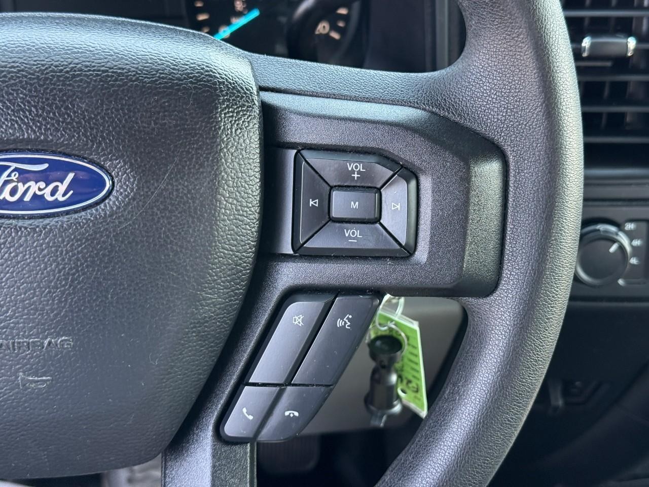 Ford F-150 Vehicle Full-screen Gallery Image 20