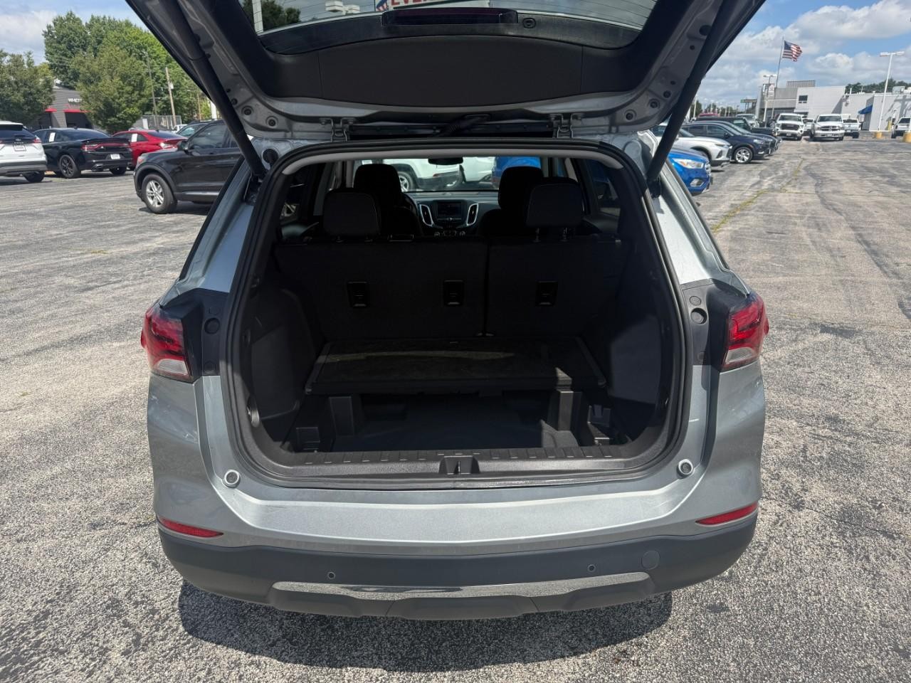Chevrolet Equinox Vehicle Full-screen Gallery Image 08