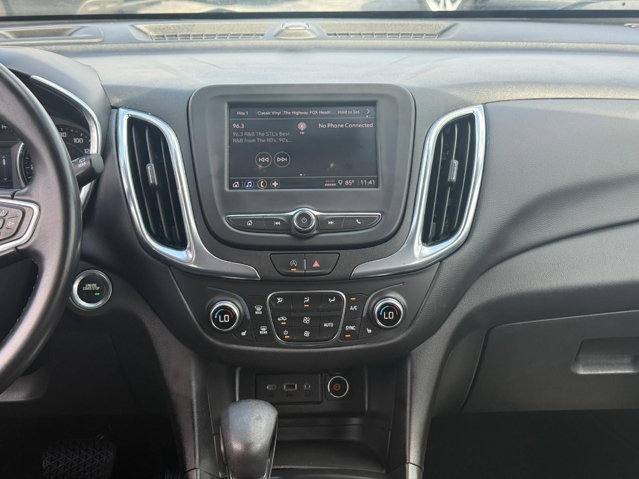 Chevrolet Equinox Vehicle Full-screen Gallery Image 14