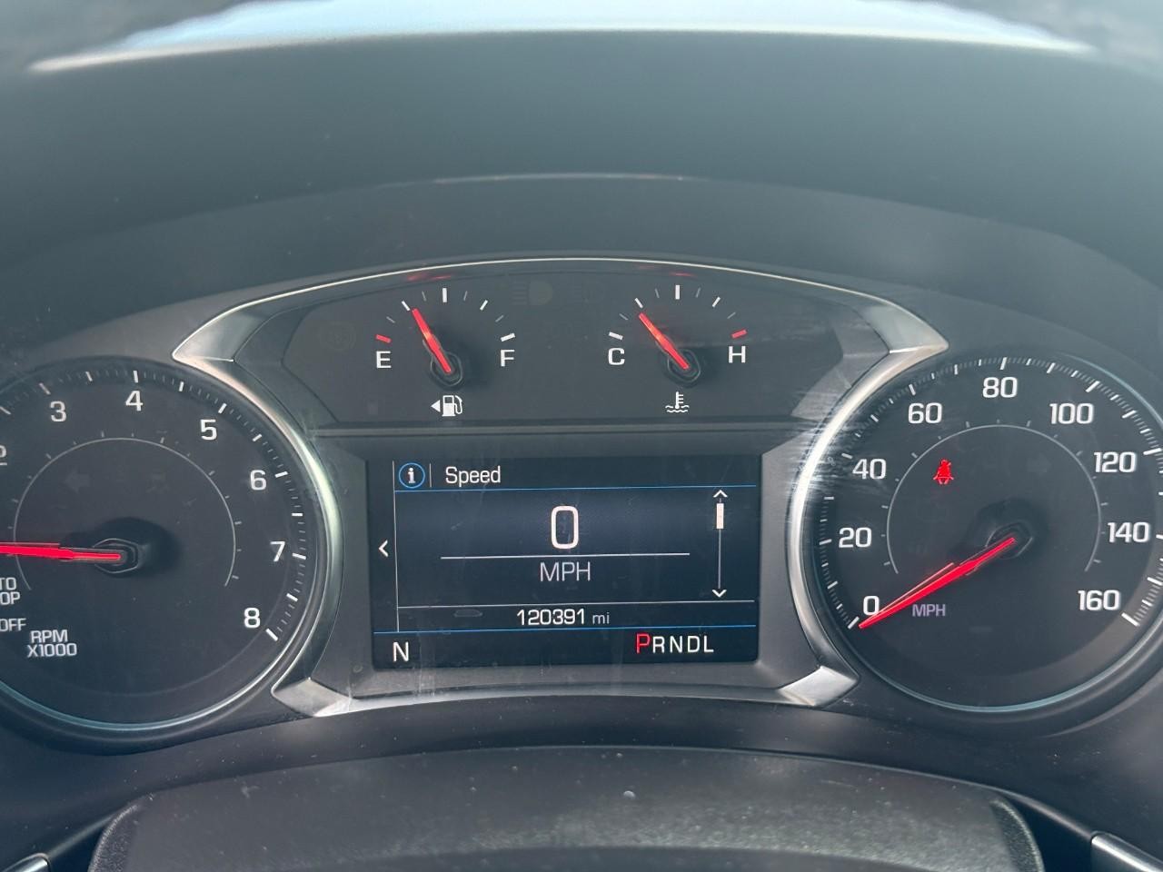 Chevrolet Equinox Vehicle Full-screen Gallery Image 22