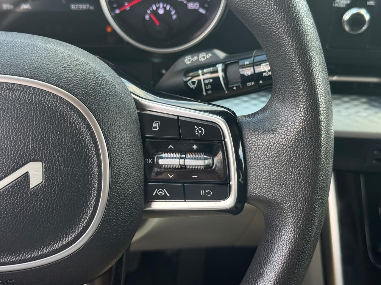 Kia Carnival Vehicle Full-screen Gallery Image 21