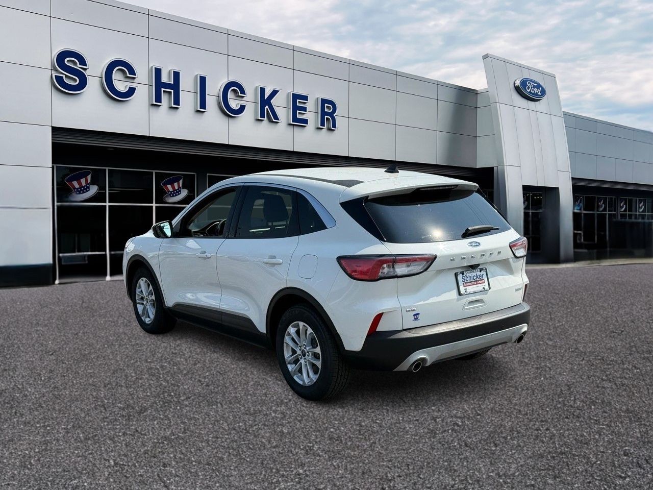 Ford Escape Vehicle Full-screen Gallery Image 03
