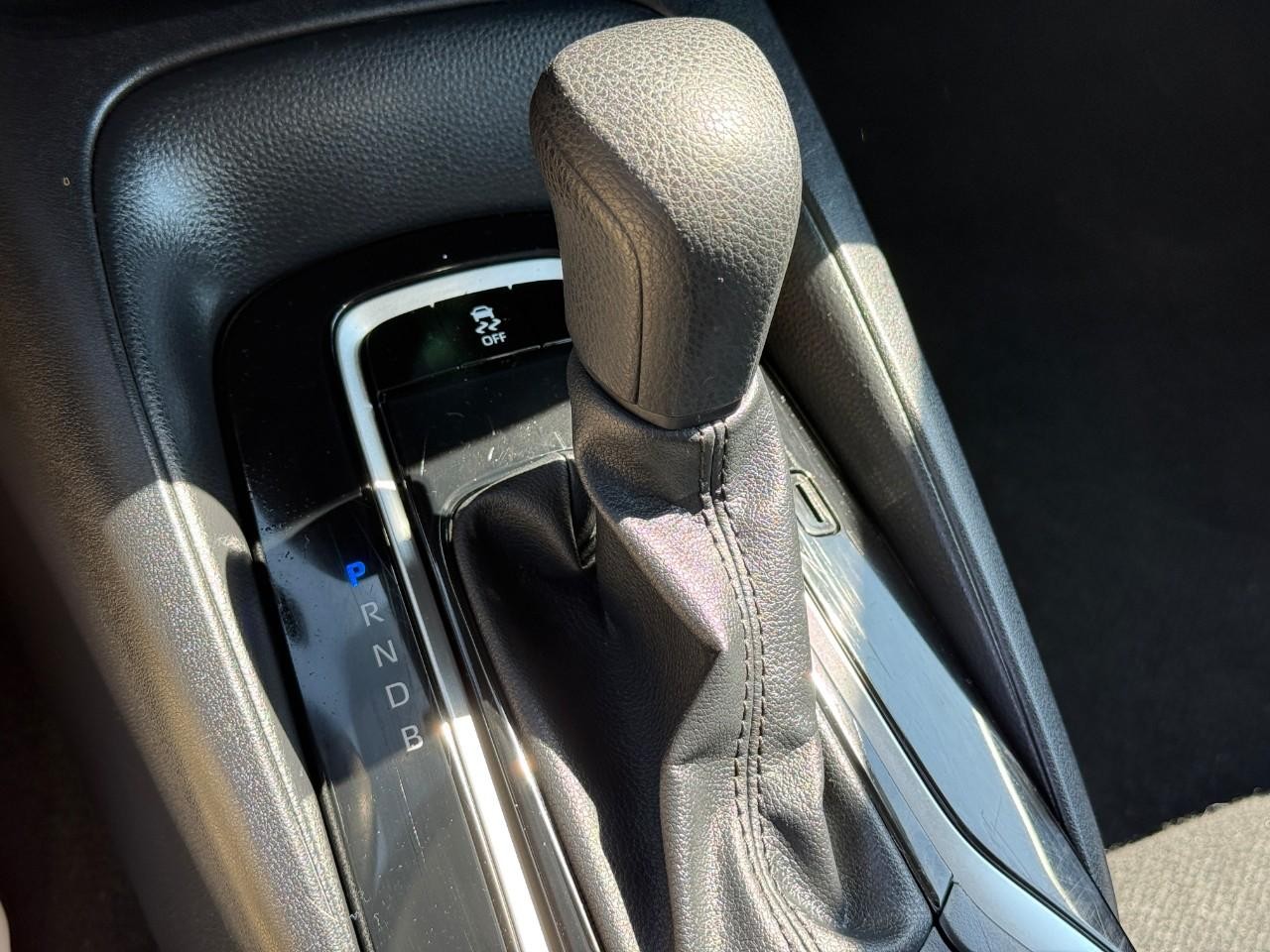 Toyota Corolla Vehicle Full-screen Gallery Image 19
