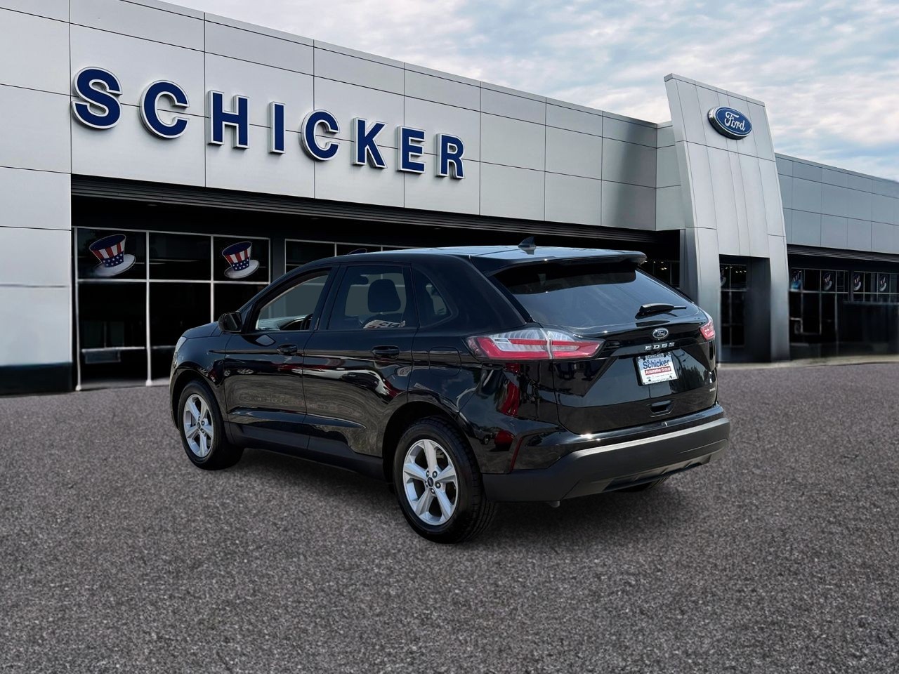 Ford Edge Vehicle Full-screen Gallery Image 03