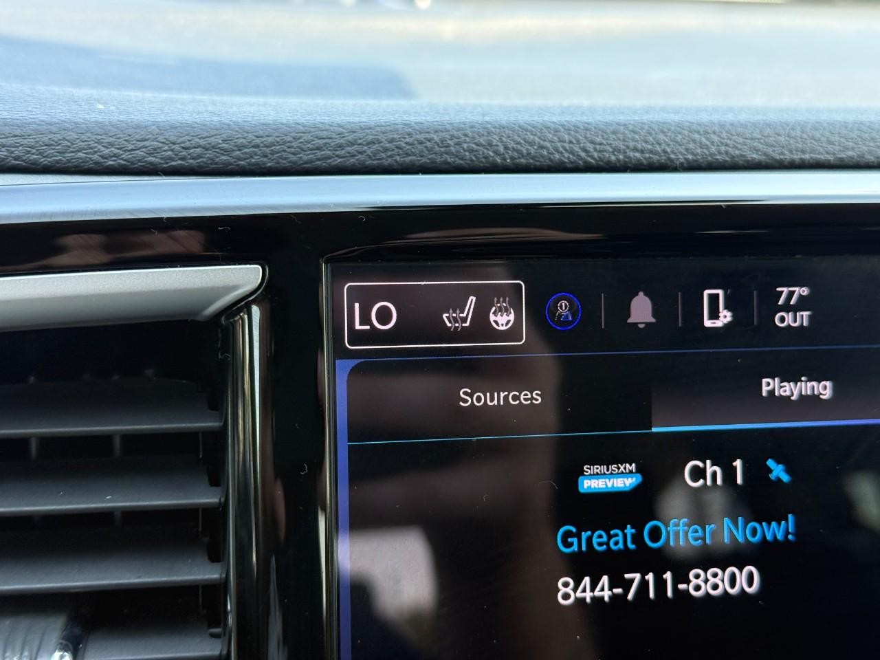 Chrysler Pacifica Vehicle Full-screen Gallery Image 25