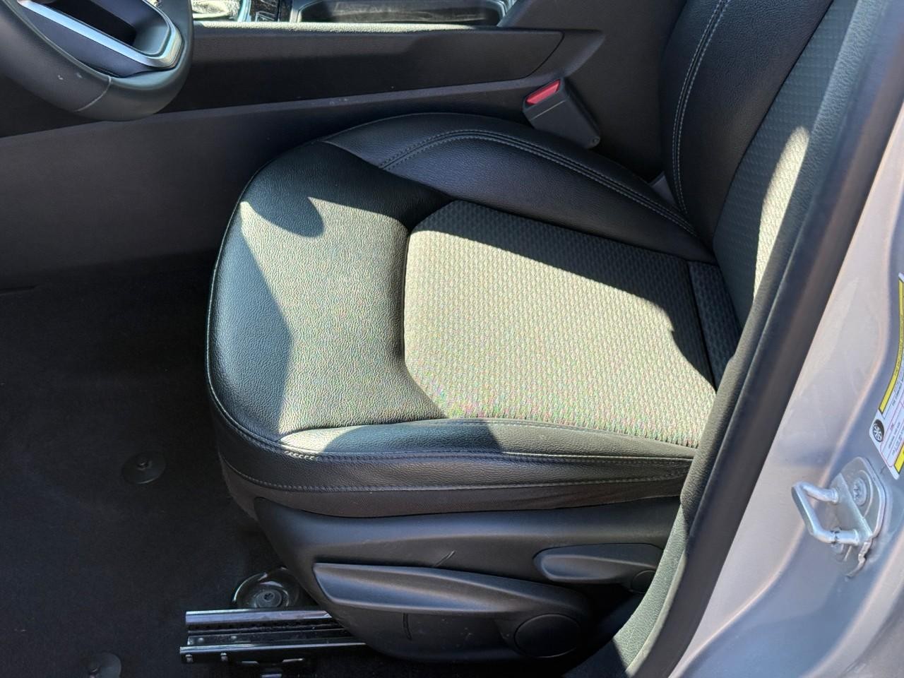 Jeep Compass Vehicle Full-screen Gallery Image 17