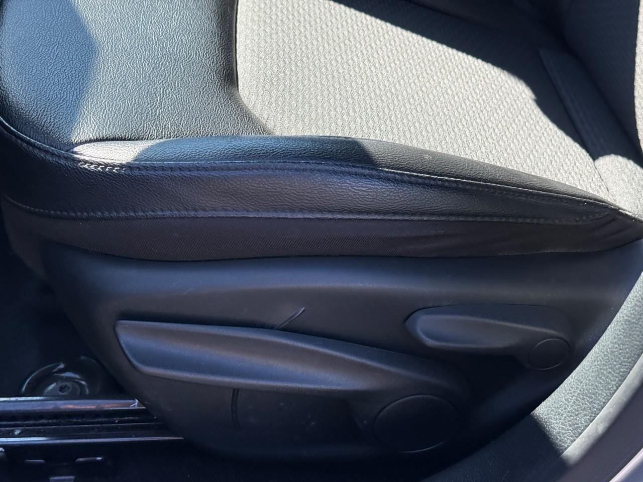 Jeep Compass Vehicle Full-screen Gallery Image 18