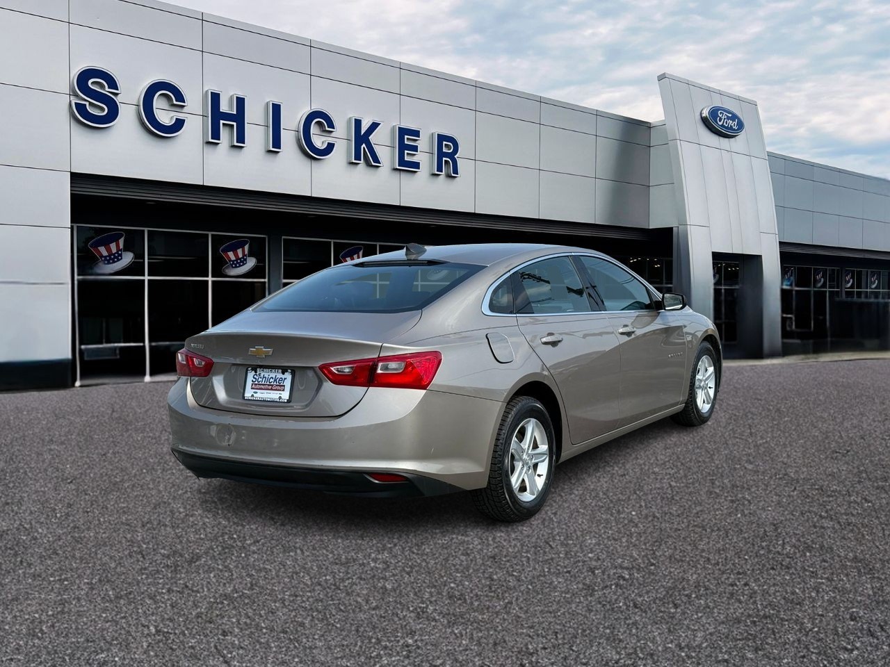 Chevrolet Malibu Vehicle Full-screen Gallery Image 02