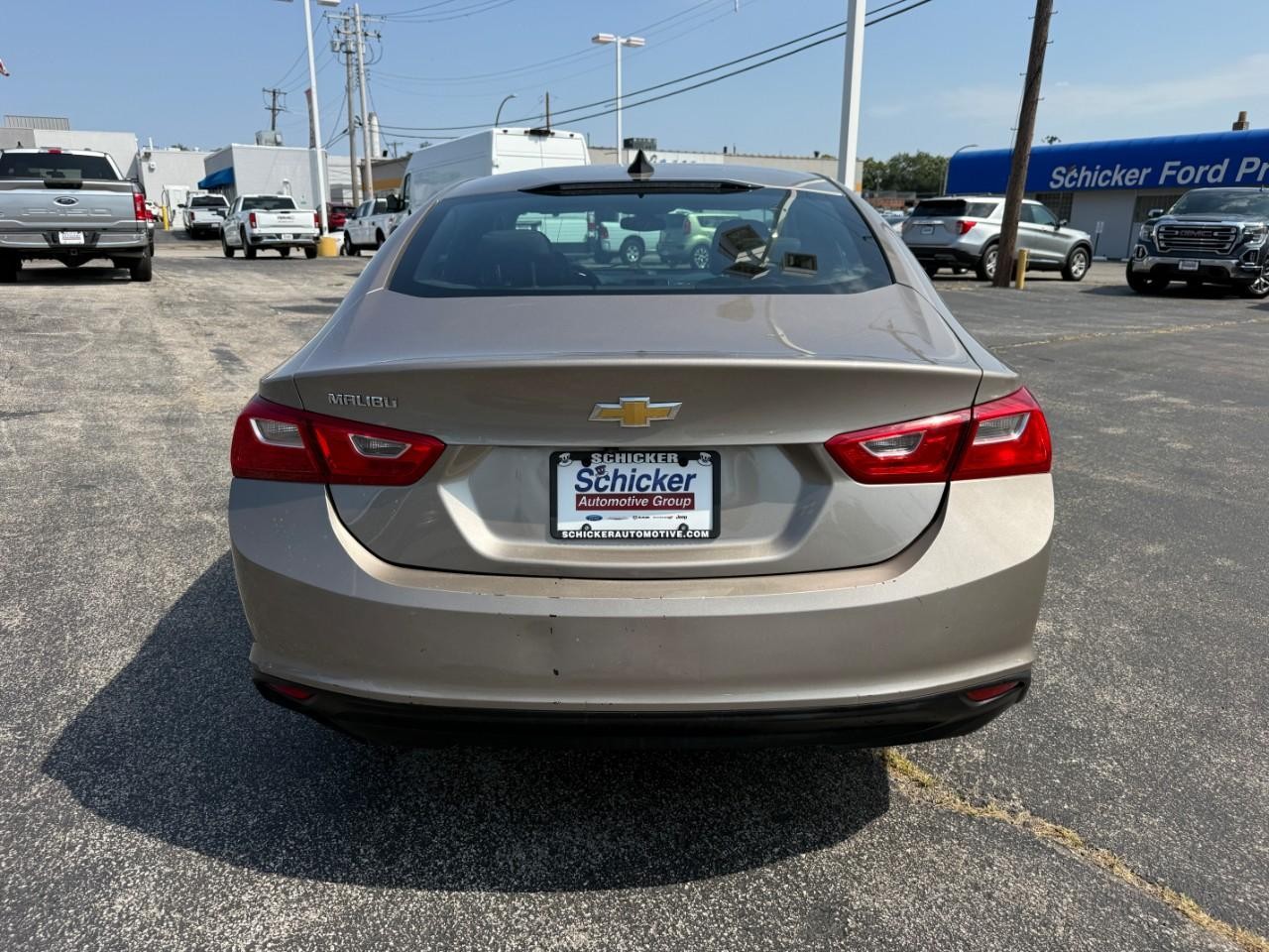 Chevrolet Malibu Vehicle Full-screen Gallery Image 08