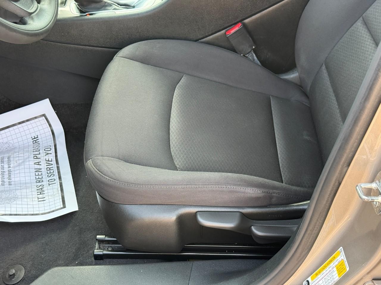 Chevrolet Malibu Vehicle Full-screen Gallery Image 16