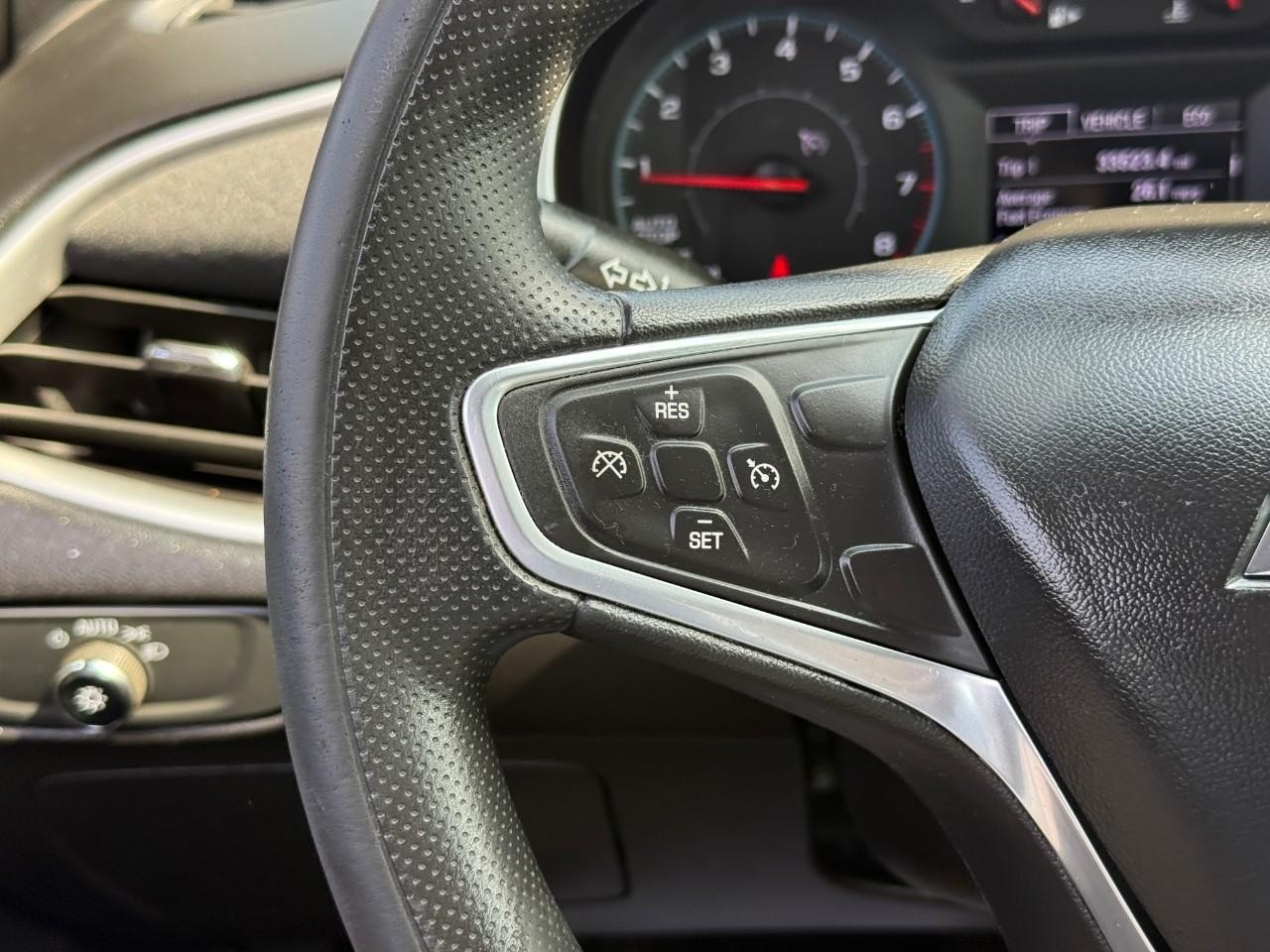 Chevrolet Malibu Vehicle Full-screen Gallery Image 17