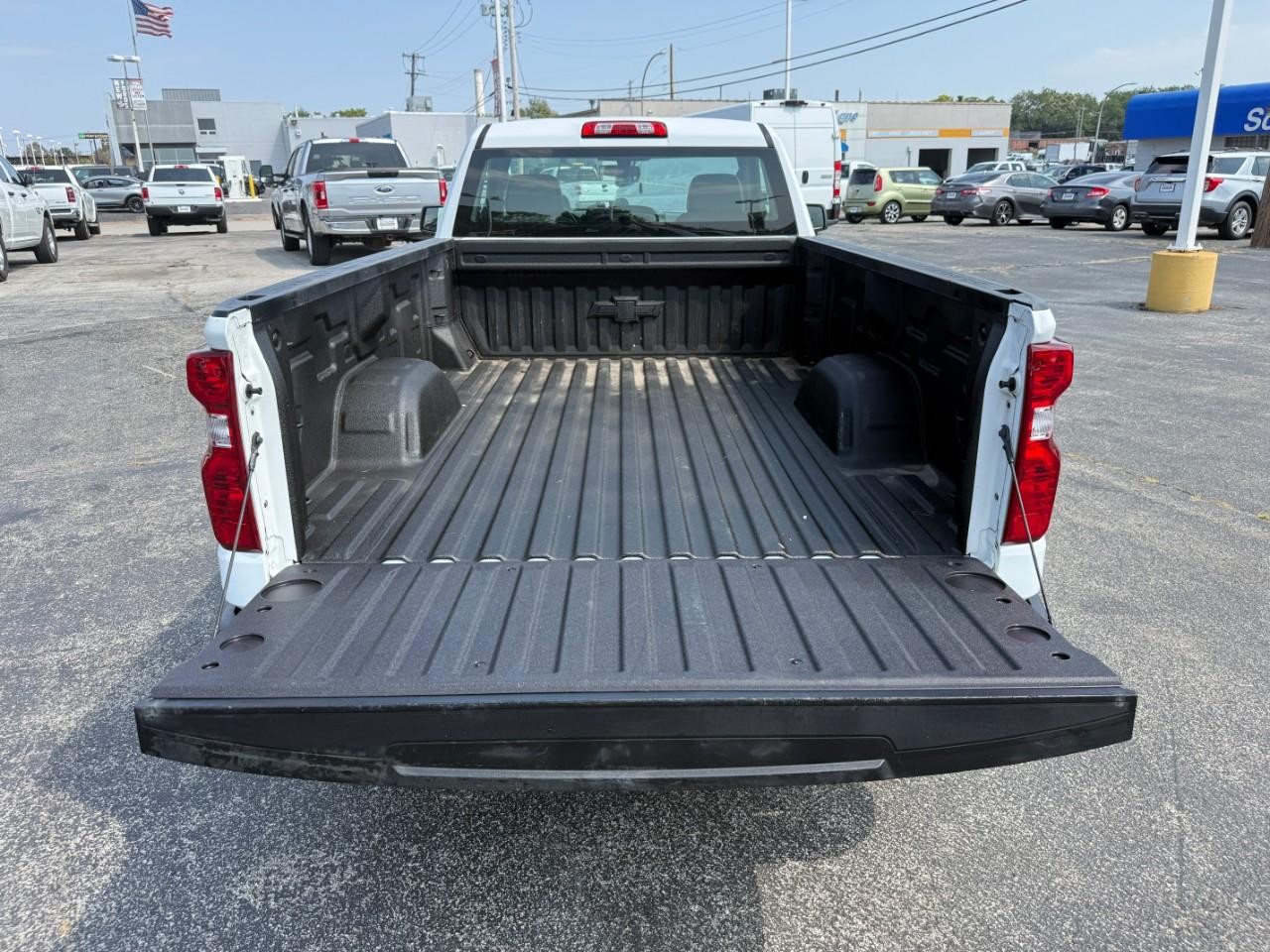 Chevrolet Silverado 1500 Vehicle Full-screen Gallery Image 07