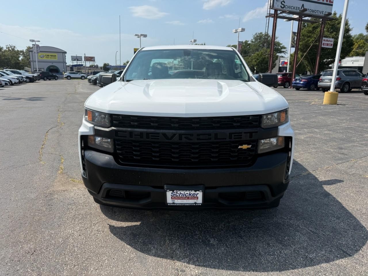 Chevrolet Silverado 1500 Vehicle Full-screen Gallery Image 09
