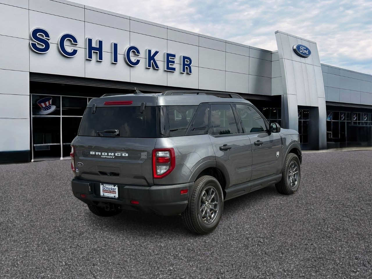 Ford Bronco Sport Vehicle Full-screen Gallery Image 02