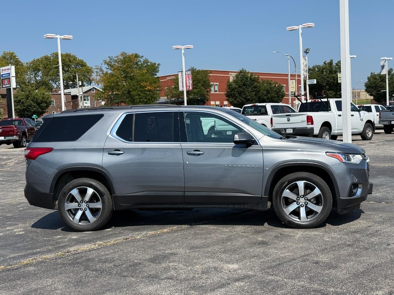 Chevrolet Traverse Vehicle Full-screen Gallery Image 05